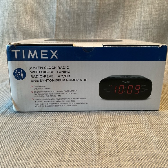 Timex AM/FM Dual Alarm Clock Radio Large LED Display Aux Input Battery Backup - Picture 7 of 15